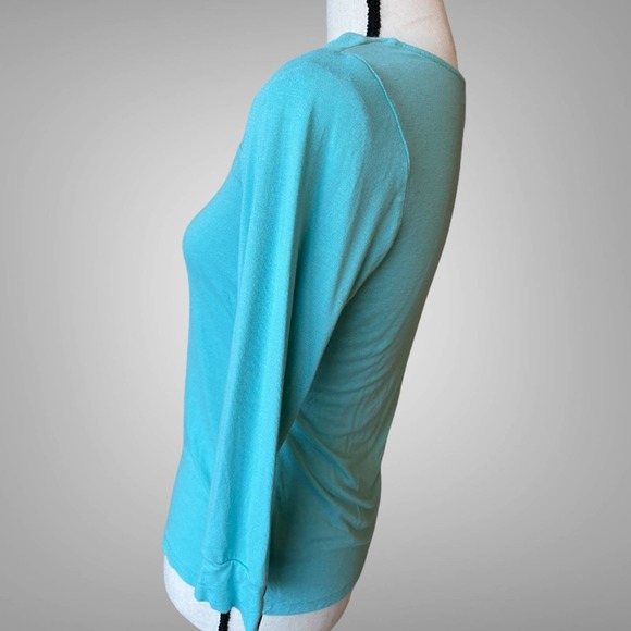 The Limited Women's 3/4 Sleeve Light Blue Top with square front design Size S - Picture 3 of 7